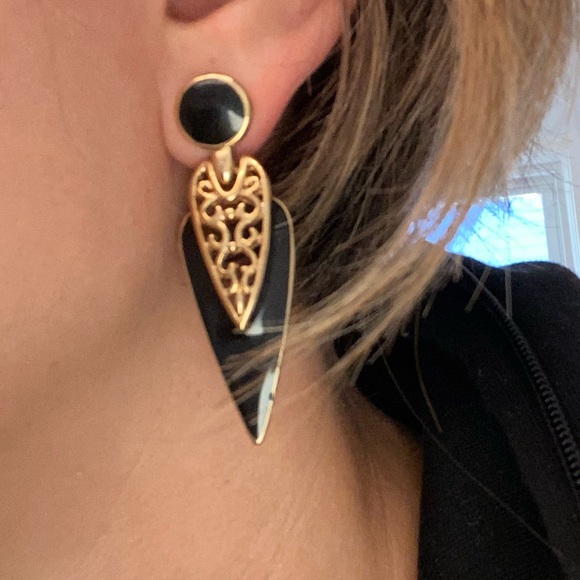 Vintage gold and black enamel earrings - Picture 3 of 4